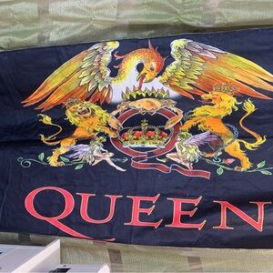Queen Black Beach Towel with Multicolor Crest